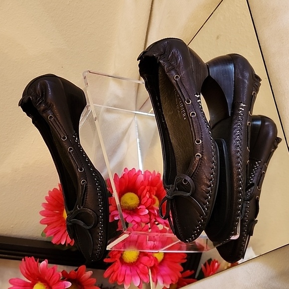 NEW Donald J. Pliner Buttery Leather Ballet Kitten Heel Brown Luxury Designer - Picture 3 of 15